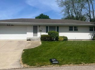 24 Brookwood Dr, Normal, IL 61761