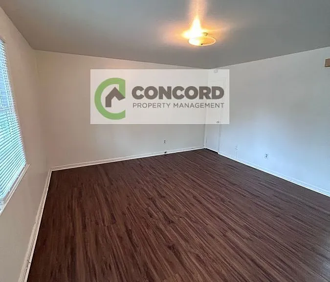 612 Fairmont St #A — Photo 9
