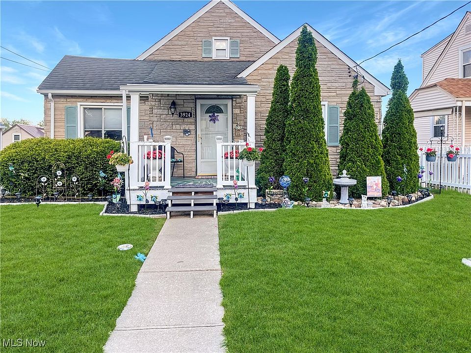 1st image of 3924 Brightway St