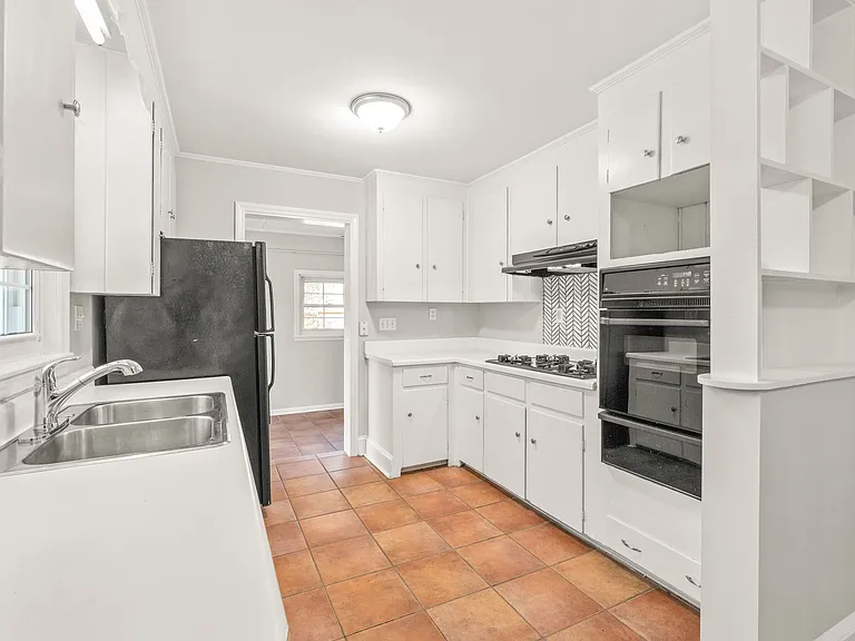 4914 Kistler Ave — Photo 8