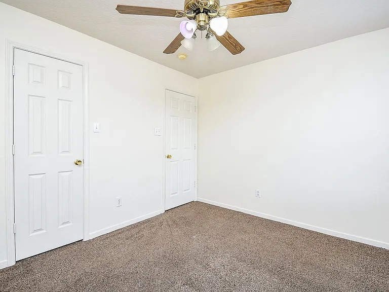 6323 Haddock Ct — Photo 27
