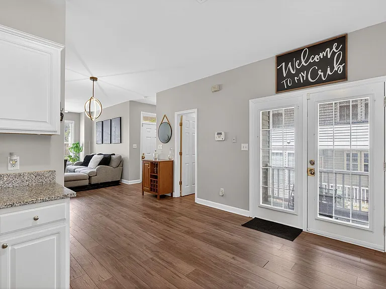 7020 Jeffreys Creek Ln — Photo 8