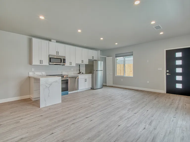 7989 Sale Ave — Photo 3