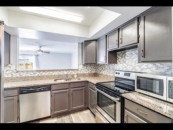 5th image of 408 S Arrawana Ave Unit B5