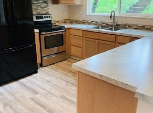 322 Loma Linda Ln, Eugene, OR