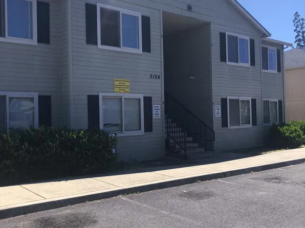 2154 Crater Lake Ave APT A, Central Pt, OR 97504