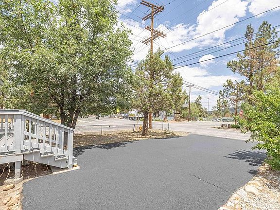 3rd image of 108 Maple Ln