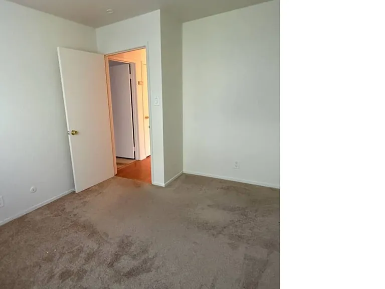 8 Davis Dr #B — Photo 11