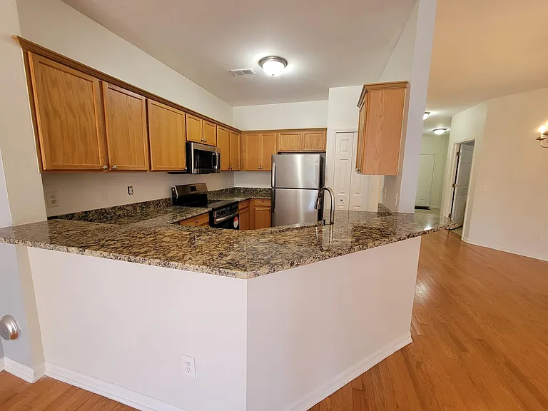 43162 Pendleton Cir — Photo 15