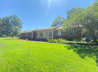 215 Kingston Rd, Greenwood, SC 29649