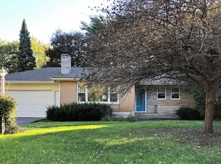 2222 Lowry St, Aurora, IL 60506