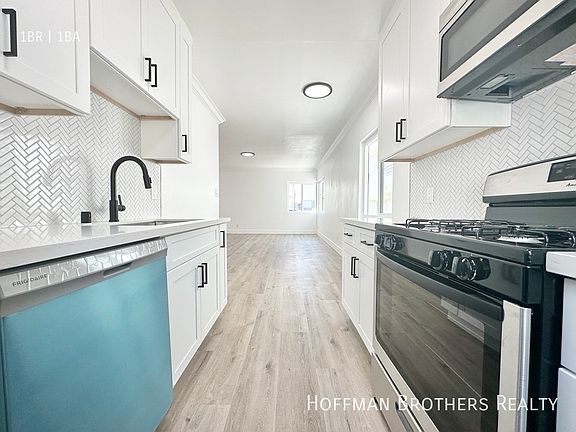 2nd image of 748 N Hudson Ave APT 8