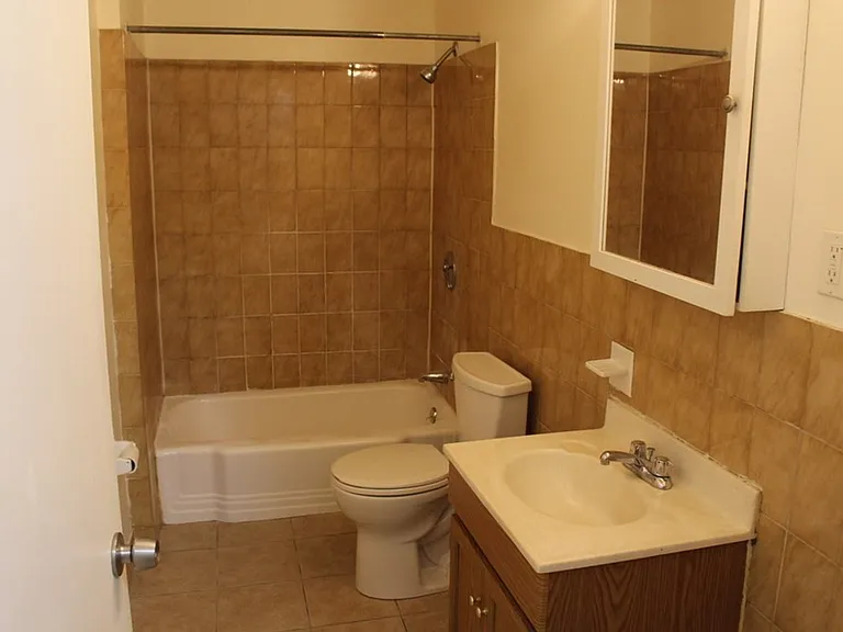 121 Tremont St #1A — Photo 8