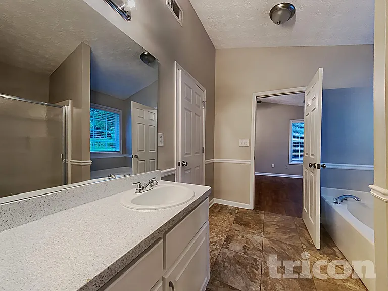 35 Crooked Creek Dr — Photo 11