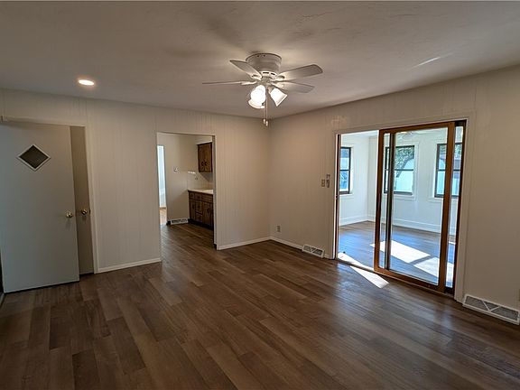 3rd image of 2404 Vezber Dr