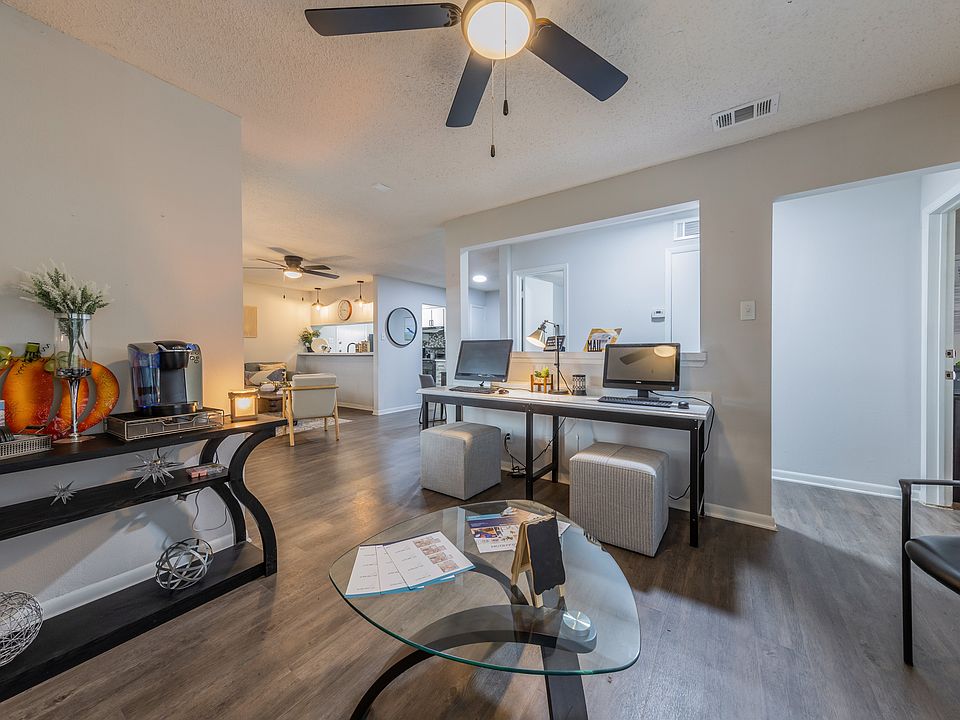1st image of 1611 Grandon Dr #15B