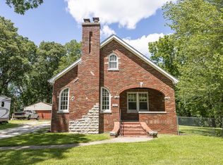 9707 Ridge Heights Rd, Fairview Heights, IL 62208