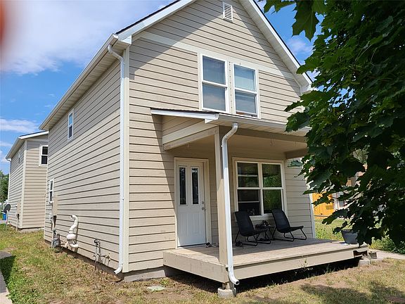 2nd image of 2420 Ernest Ave