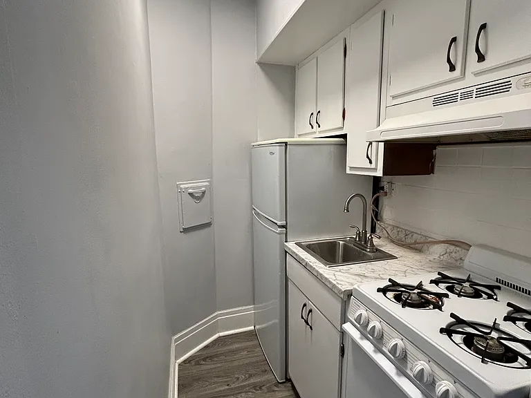 Jersey Apartments — Photo 14