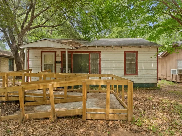 1121 Preston St, Waco, TX 76704