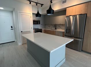 2895 Point East Dr #552, North Miami Beach, FL 33160