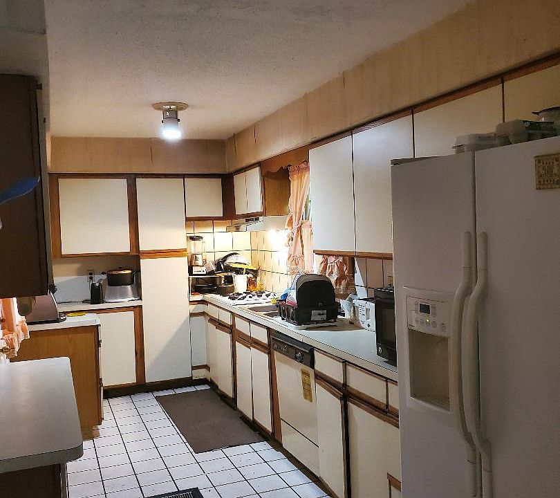 2nd image of 6060 Mallory Rd #1