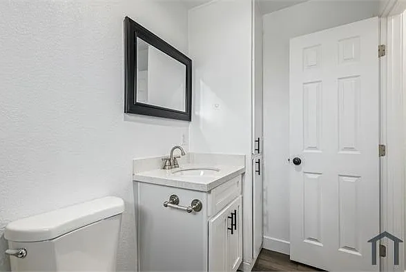 2539 W Pierson St #9 — Photo 5