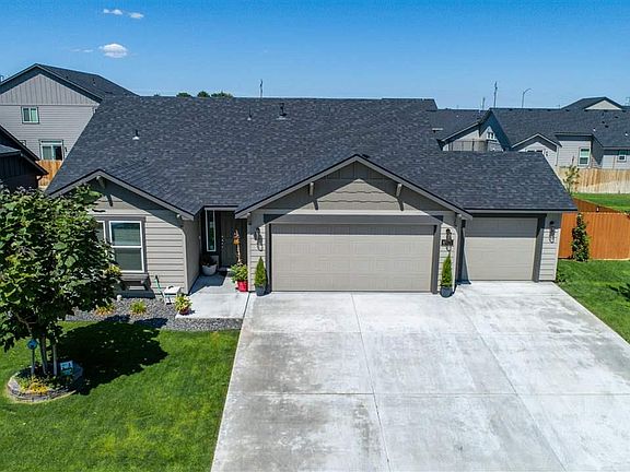 2nd image of 6913 Selway Dr