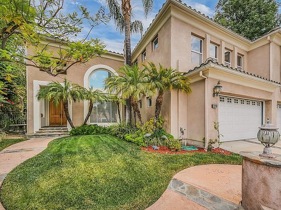 4th image of 24241 Hillhurst Dr