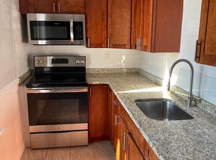 6 Pearl St #2, Salem, MA 01970