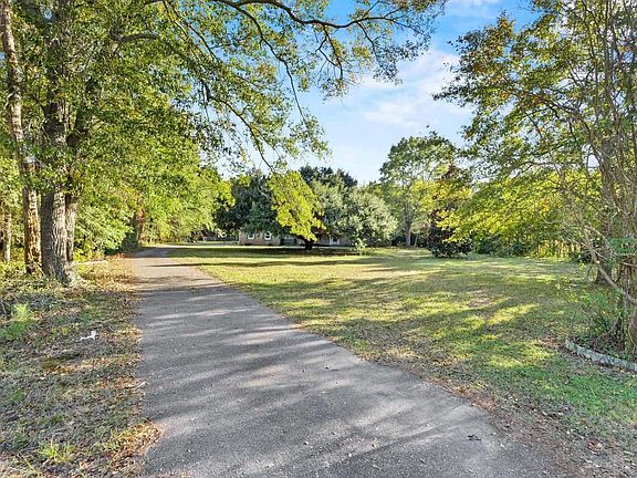 4th image of 3270 Widman Dr