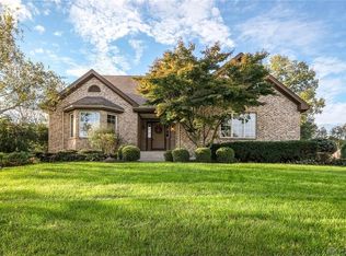 3409 Kingswood Forest Ln, Beavercreek, OH 45440