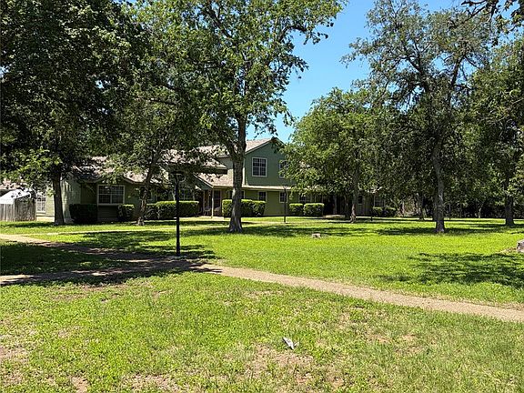 2nd image of 1404 Andra Ln