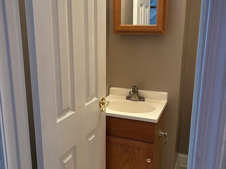 3451 Ainslie St — Photo 17