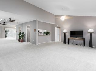 5807 Glencove Dr APT 808, Naples, FL 34108