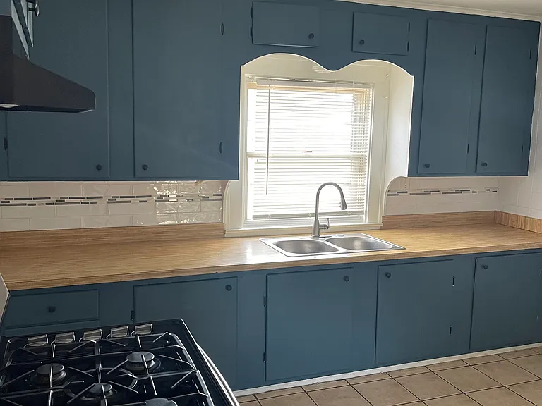 139 Lynwood Ave #1 — Photo 17