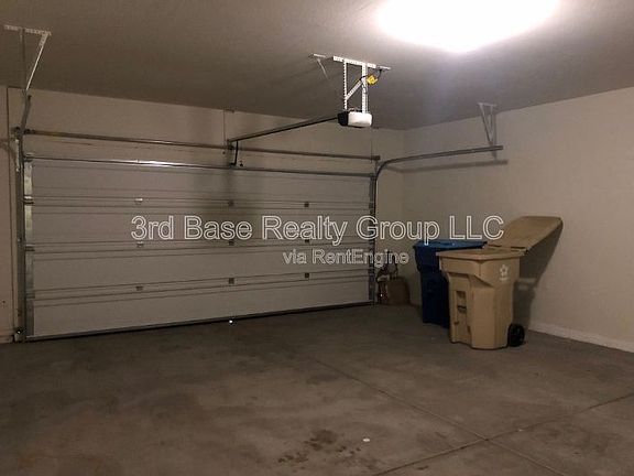 3rd image of 29916 W Mulberry Dr