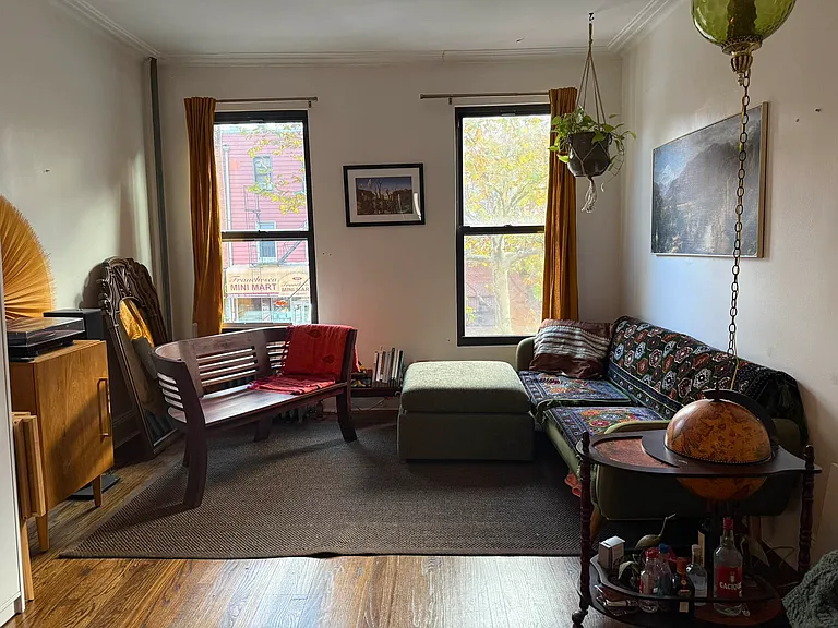 1071 Manhattan Ave #2R — Photo 1