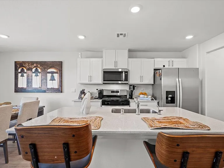 619 Peaceful Rock Ave — Photo 5
