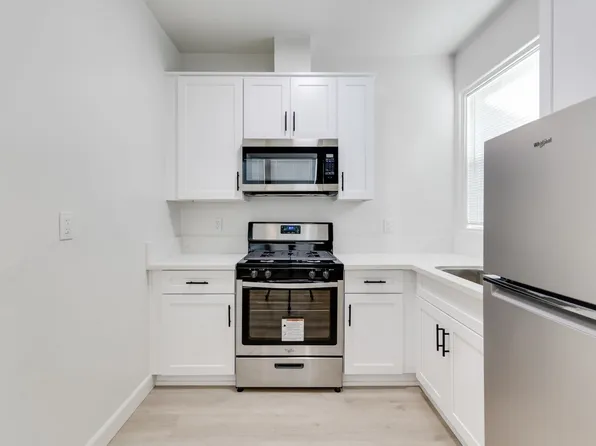 E Street Apartment | Newly Built & Renovated Apartment Homes in Golden Hills!