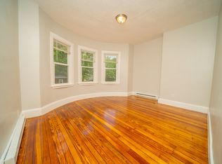 19 Chilcott Pl APT 3, Jamaica Plain, MA 02130