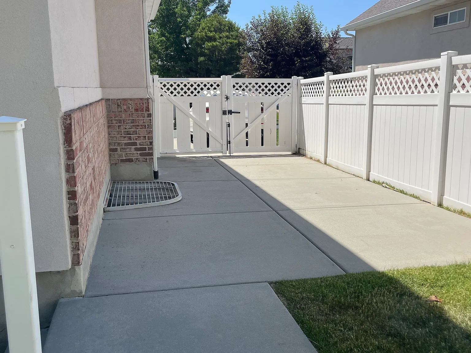 2 bed, 1300 sqft, $1,800 — Photo 4