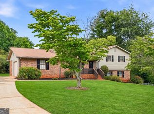 6 Bittersweet Ln, Newnan, GA 30263