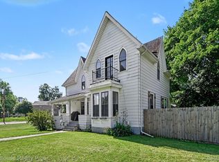 405 W Jefferson St, Grand Ledge, MI 48837
