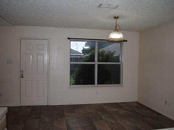 3rd image of 8109 Berkshire Dr