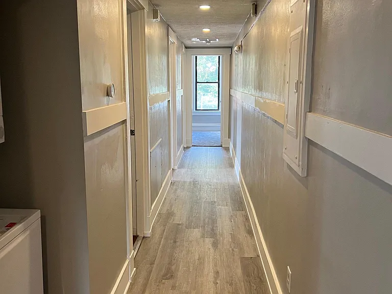 319 N Beatty St #4 — Photo 15