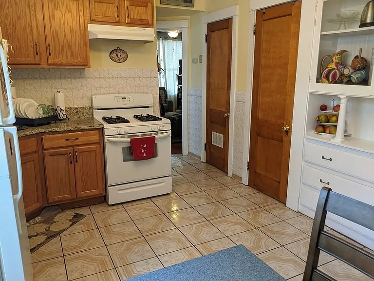 2131 N Lorel Ave #1 — Photo 5