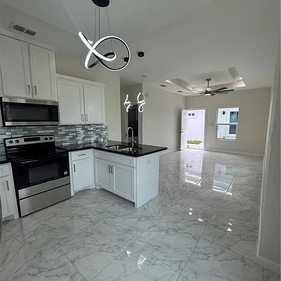 5808 Notre Dame Ave #3 — Photo 4