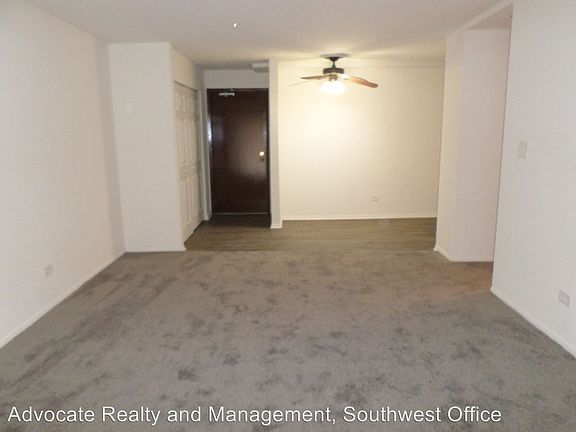 5th image of 2940 Wellington Ave APT 207