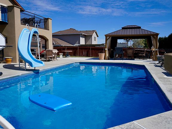 2nd image of 4406 Sahara Dr